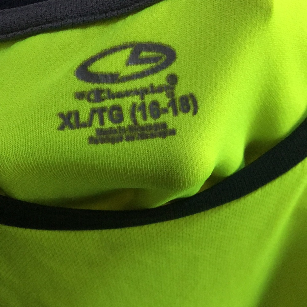 Champion dri fit shirt - Picture 3 of 3